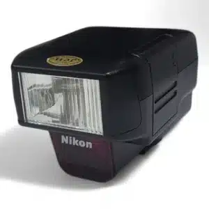 FLASH NIKKON ISO 100/M FT + FUNDA