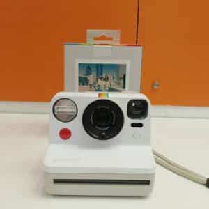 CAMARA POLAROID NOW INSTANT CAMAR 3RA GENERATION + CAJA