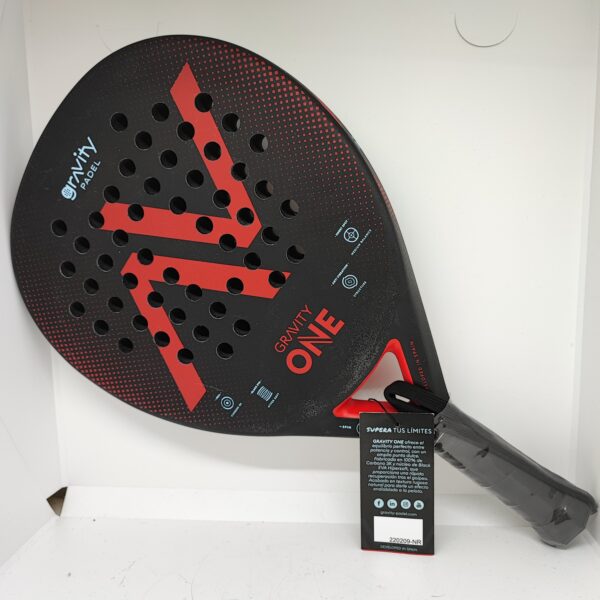 407958 1 scaled PALA PADEL GRAVITY PADEL GRAVITY ONE SUPERFICIE RUGOSA SIN USO