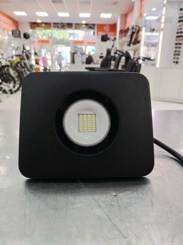 417840 scaled LUZ LED EXTERIOR MATEL 6400K