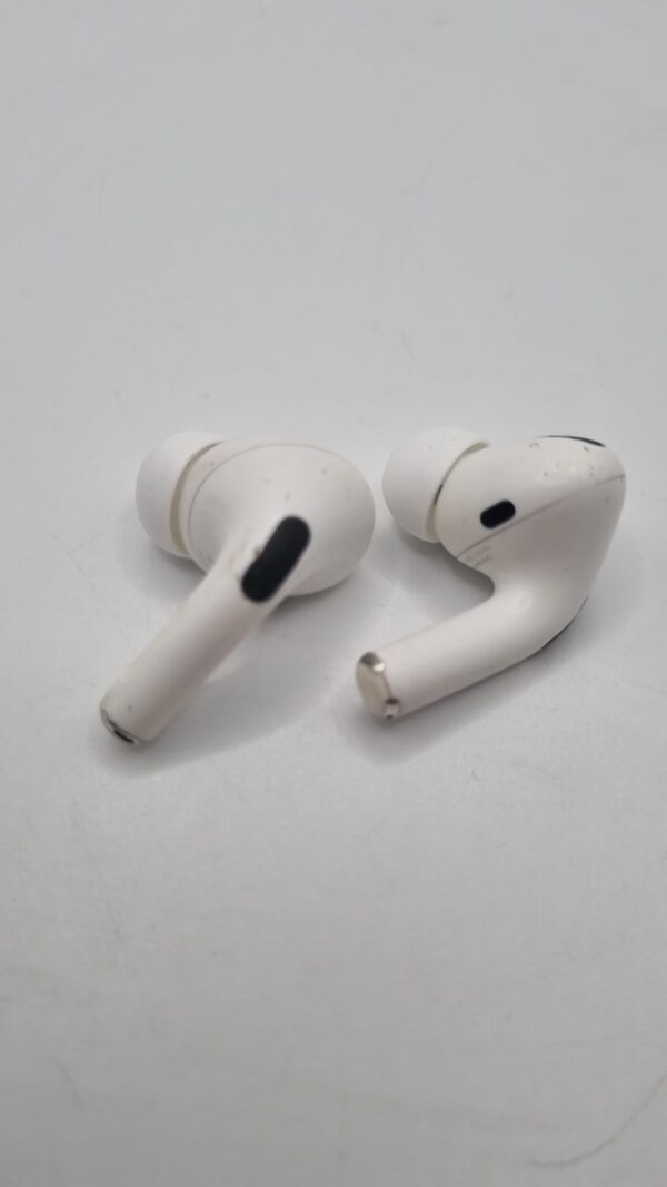 WhatsApp Image 2023 12 05 at 17.48.35 2 AIRPODS PRO 1ªGEN