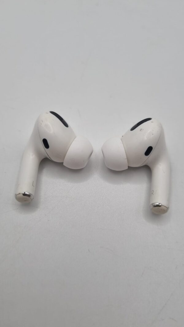 WhatsApp Image 2023 12 05 at 17.48.35 AIRPODS PRO 1ªGEN