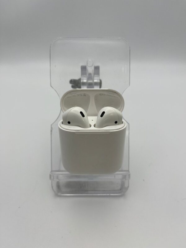 WhatsApp Image 2024 01 11 at 19.34.45 AURICULARES AIRPODS 2º GEN A1602 BLANCO