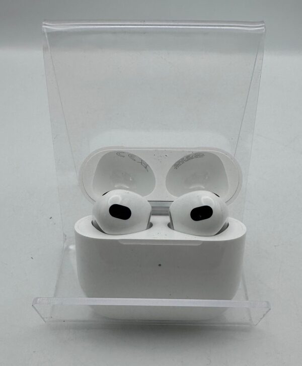 WhatsApp Image 2024 03 27 at 12.45.33 AURICULARES INALAMBRICOS APPLE AIRPODS 3RA GEN