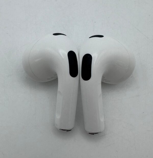 WhatsApp Image 2024 03 27 at 12.45.36 AURICULARES INALAMBRICOS APPLE AIRPODS 3RA GEN