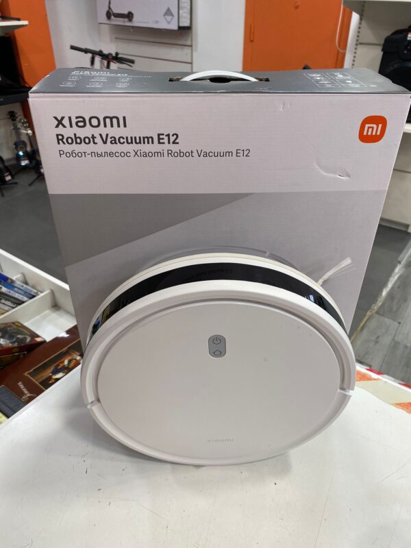 11 U461569XIAOMI 2 XIAOMI ROBOT VACUUM E12 + CAJA + BASE DE CARGA