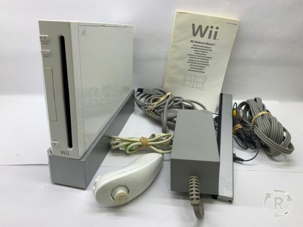 WhatsApp Image 2024 04 17 at 12.38.12 CONSOLA NINTENDO WII RVL-001 + CABLES