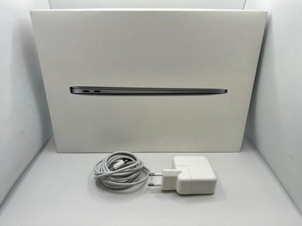 431496 6 MACBOOK AIR 2020 M1 / 8GB / 256GB + CABLE + CAJA (A)