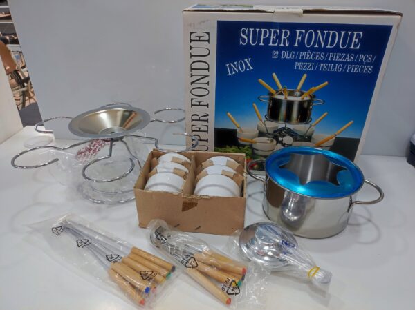 IMG 20240312 115917 fxGTnW scaled 1 FONDUE GENERICA CON JUEGO PARA 6 PERSONAS * A ESTRENAR*