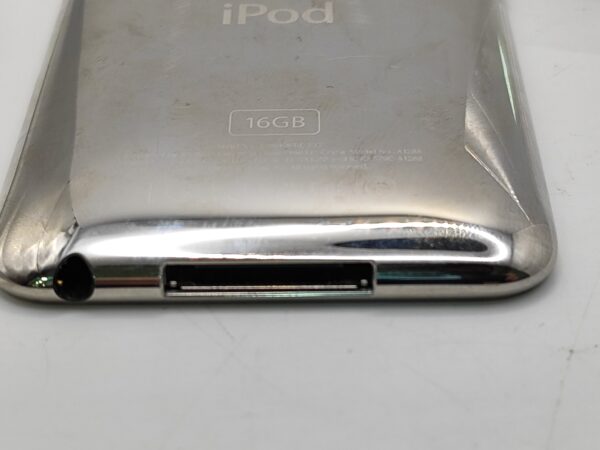 IMG 20240528 105701 NSeMbW scaled APPLE IPOD TOUCH 2ND GEN 16GB PLATA