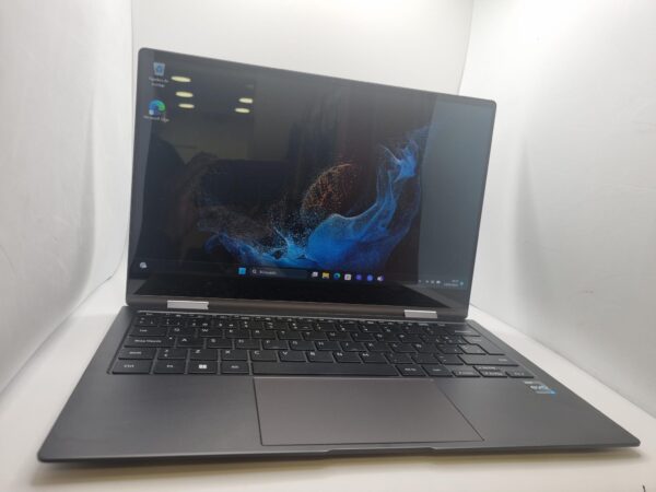 Imagen de WhatsApp 2024 05 14 a las 10.23.26 83e58fce PORTATIL SAMSUNG GALAXY BOOK2 PRO 360 I7-1260P/16GB/512GB SSD + CARGADOR + CAJA (MARCAS EN ESQUINAS)