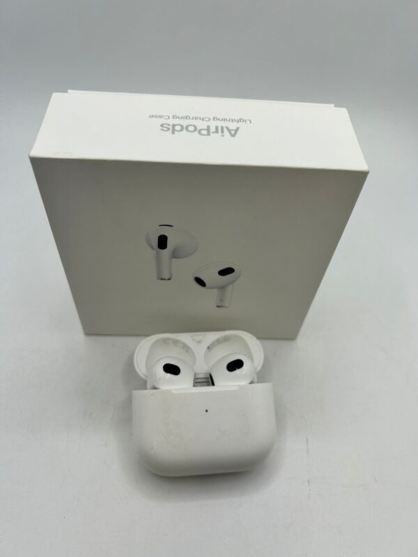 463383 3 AURICULARES AIRPODS 3 GEN + CAJA + CABLE (MARCAS EN CAJA)