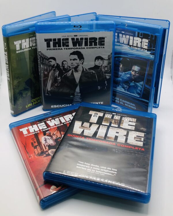 472210 2 scaled SERIE COMPLETA THE WIRE BLU-RAY + CAJA