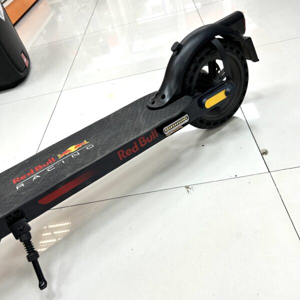 474649 3 scaled PATINETE RED BULL RACING CON CARGADOR