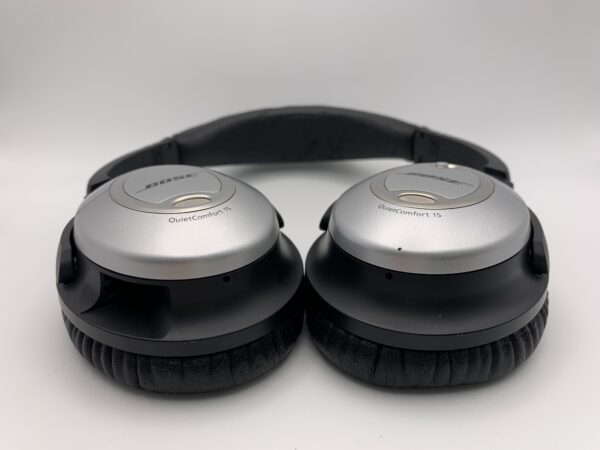 IMG 1234SAMU200624 82 scaled AURICULARES BOSE QC15 + FUNDA