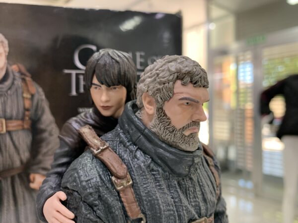 IMG 1372SAMU210624 82 scaled FIGURA DE COLECCION GAME OF THRONES HODOR AND BRAN