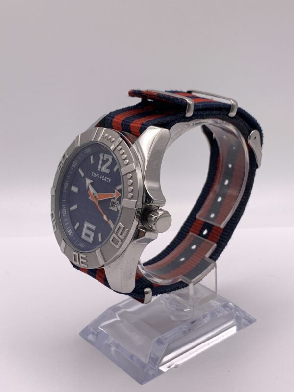 IMG 9479SAMU040624 77 scaled RELOJ TIME FORCE TF 4088M ESFERA AZUL Y CORREA TELA