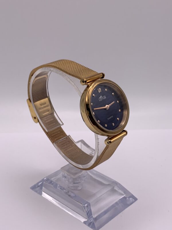 IMG 9479SAMU040624 83 scaled RELOJ DE MUJER LOTUS 18794 COLOR ORO ESFERA AZUL