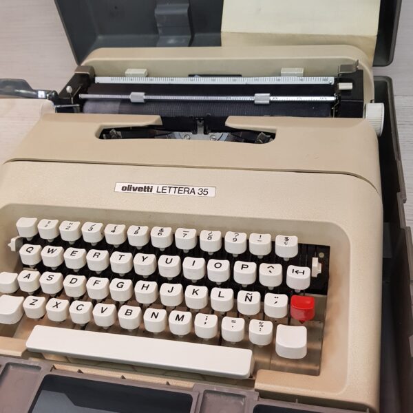 476113 3 MAQUINA ESCRIBIR OLIVETTI LETTERA 35 + MALETIN DE TRASPORTE