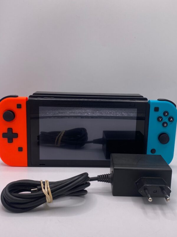 481585 1 CONSOLA NINTENDO SWITCH MANDOS GENERICOS + CARGADOR + BASE