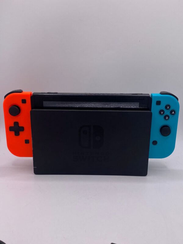 481585 2 CONSOLA NINTENDO SWITCH MANDOS GENERICOS + CARGADOR + BASE