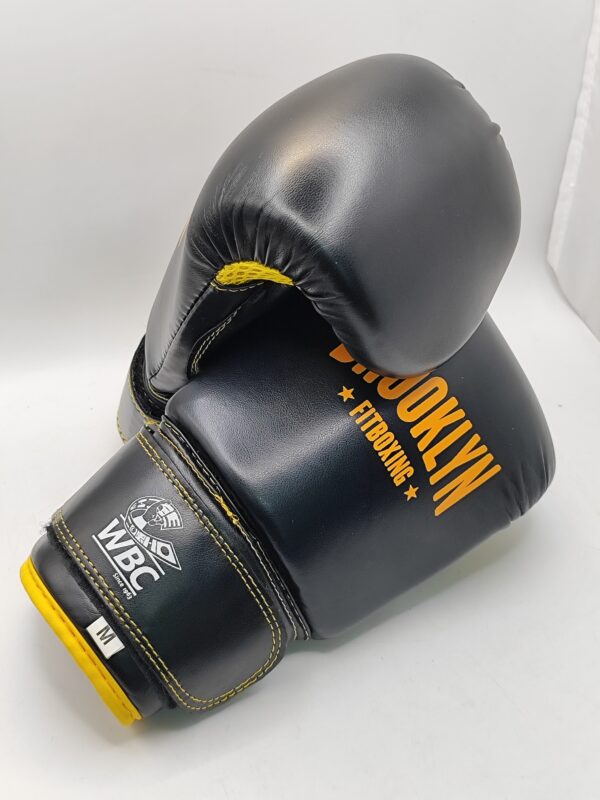 IMG 20240711 183744 FfVrJD scaled GUANTES BOXEO BROOKLYN FITBOXING NEGRO- AMARILLO TALLA M