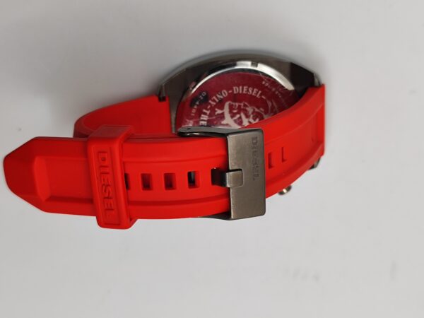 IMG 20240731 173701 vBaSjT scaled RELOJ DIESEL OVERFLOW DZ4481 CORREA SILICONA ROJA- ESFERA GRIS