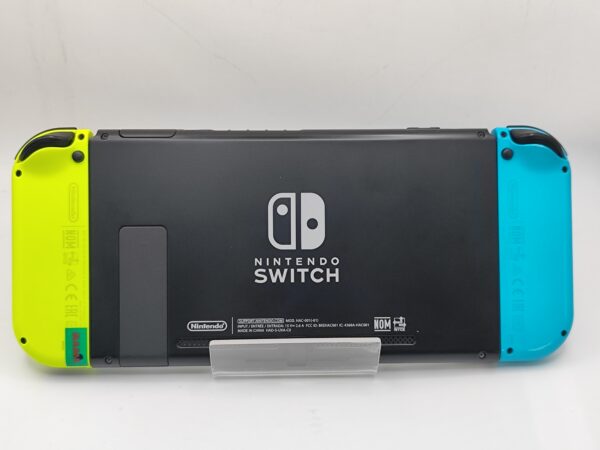 IMG 20240731 183835 NjHFBN scaled CONSOLA NINTENDO SWITCH 32GB + JOY-CON AZUL AMARILLO NEON + ACC