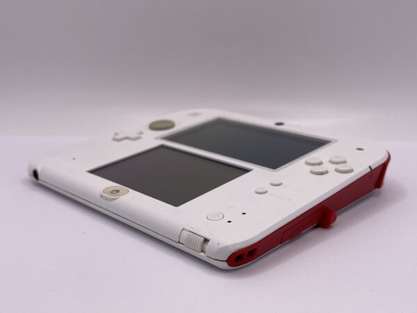 IMG 4622SAMU300724 135 scaled CONSOLA NINTENDO 2DS BLANCA Y ROJA + CARGADOR