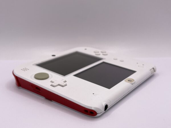 IMG 4622SAMU300724 136 scaled CONSOLA NINTENDO 2DS BLANCA Y ROJA + CARGADOR