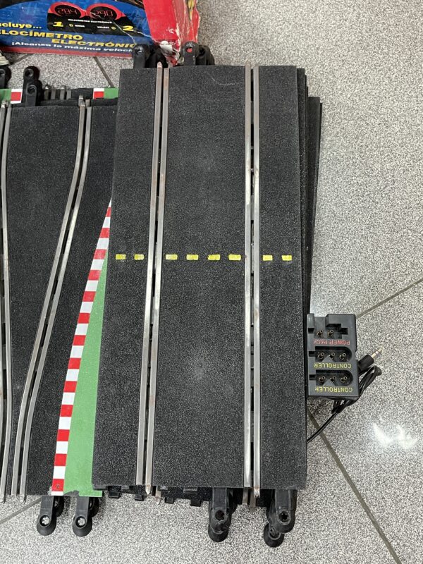 IMG 4622SAMU300724 90 scaled SCALEXTRIC IMOLA F1 CON CAJA Y ACC