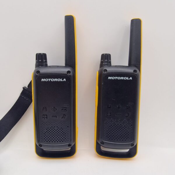 ca829d24 ec9b 4a11 a13a dcd97e02405d PAREJA DE WALKIES TALKIE MOTOROLA T82 EXTREME + CARGADOR + FUNDA