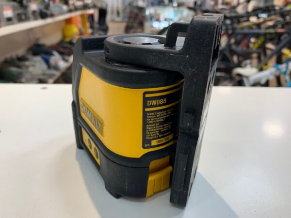 467541 6 NIVEL LASER DEWALT DW088 + CAJA Y ACC