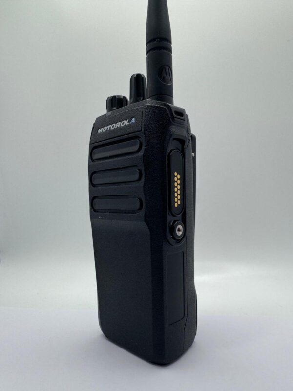 469374 1 WALKIE TALKIE MOTOROLA R7A MOTOTRBO + CARGADOR + PINGANILLO