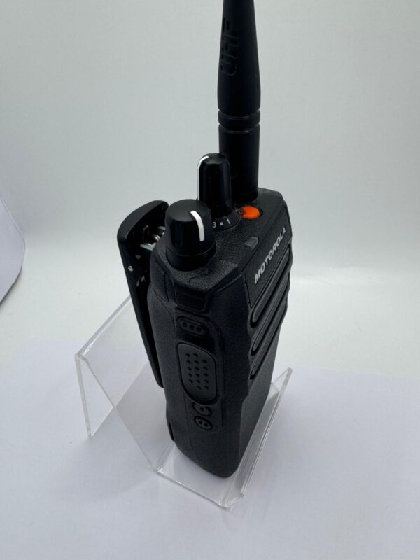 469374 4 WALKIE TALKIE MOTOROLA R7A MOTORBO + CARGADOR + PINGANILLO