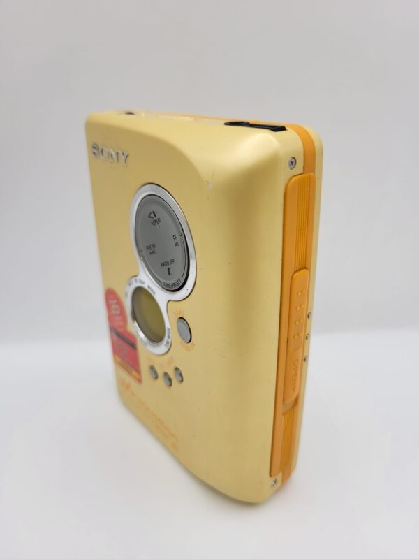 471321 5 WALKMAN SONY WM-FX521 AMARILLO *SOLO FUNCIÓN RADIO*