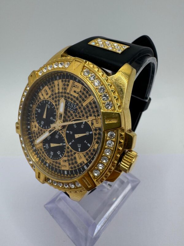 477508 2 RELOJ GUESS ZEUS 100M DORADO CON CORREA SILICONA