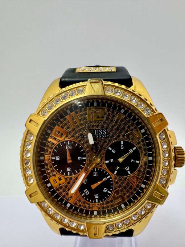 477508 5 RELOJ GUESS ZEUS 100M DORADO CON CORREA SILICONA