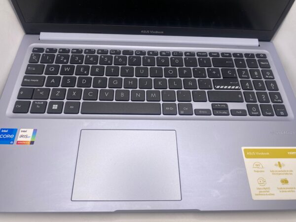 482314 2 PORTATIL ASUS VIVOBOOK I5 F502Z 1235U 512GB 16GB + CARGADOR