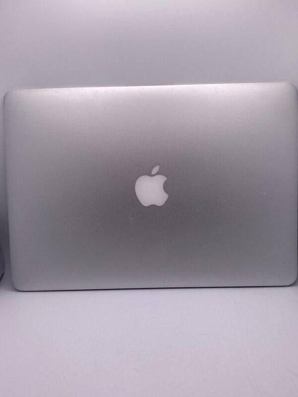 482575 6 MACBOOK AIR 2014 CORE I5 / 4GB / 128GB SSD + CARGADOR