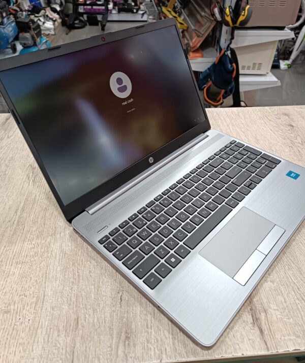 482700 5 PORTATIL HP 250 G9 INTEL CELERON N4500 8RAM 256GB + CARGADOR