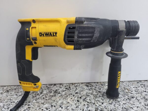 483217 2 TALADRO DEWALT D25133 800W + MALETIN