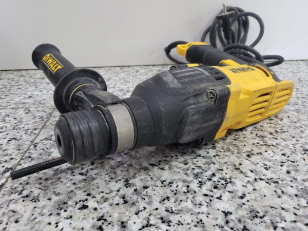 483217 4 TALADRO DEWALT D25133 800W + MALETIN