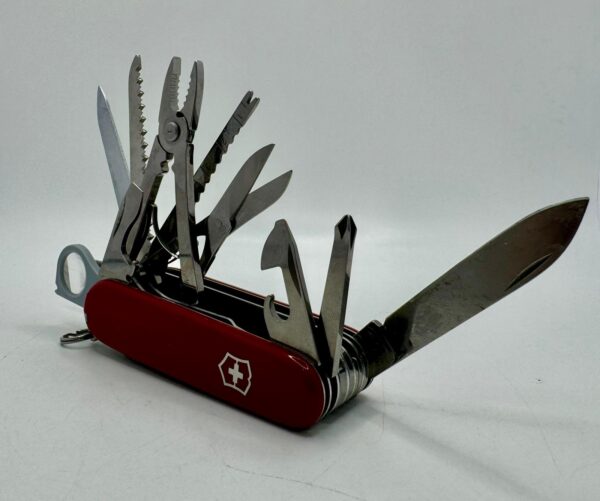 489279 4 MULTIHERRAMIENTA VICTORINOX + FUNDA