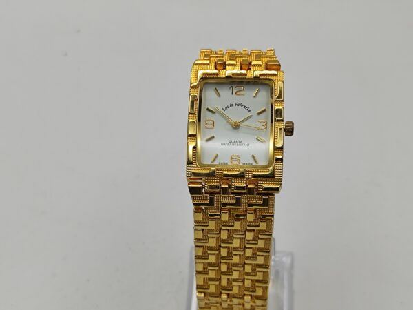 IMG 20240805 183300 dssSkt scaled RELOJ LOUIS VALENTINN DORADO CUADRADO ESPERA BLANCA