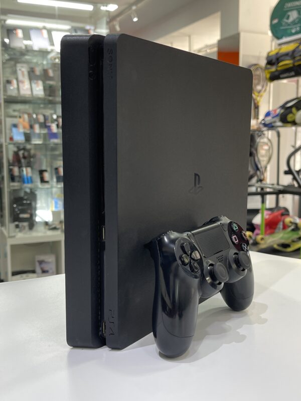 IMG 5472SAMU070824 50 scaled CONSOLA PS4 SLIM 1TB + MANDO + CABLES