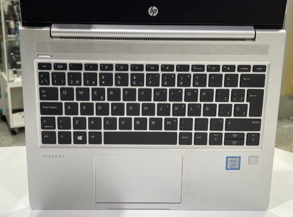 IMG 5472SAMU070824 81 scaled PORTATIL HP PROBOOK 430 G6 I5 8265U 256GB/ 8GB RAM PLATEADO WIN 10 CON CARGADOR