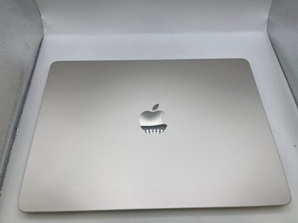 WhatsApp Image 2024 08 01 at 10.51.31 APPLE MACBOOK AIR A2681 13 M2 8GB/256GB SSD + CARGADOR + CAJA