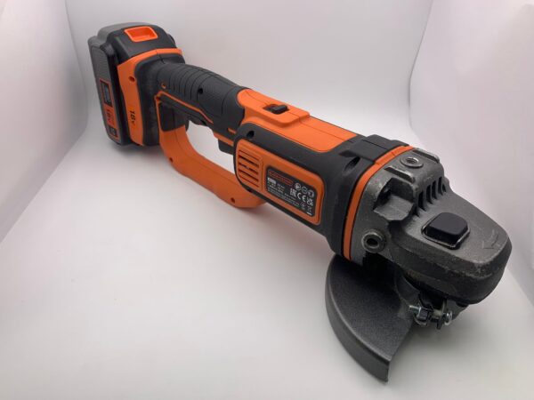 WhatsApp Image 2024 08 01 at 16.39.02 1 AMOLADORA BLACK + DECKER BCG720 + CARGADOR