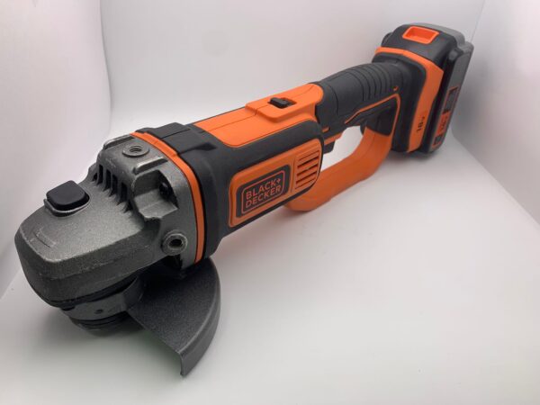 WhatsApp Image 2024 08 01 at 16.39.02 AMOLADORA BLACK + DECKER BCG720 + CARGADOR